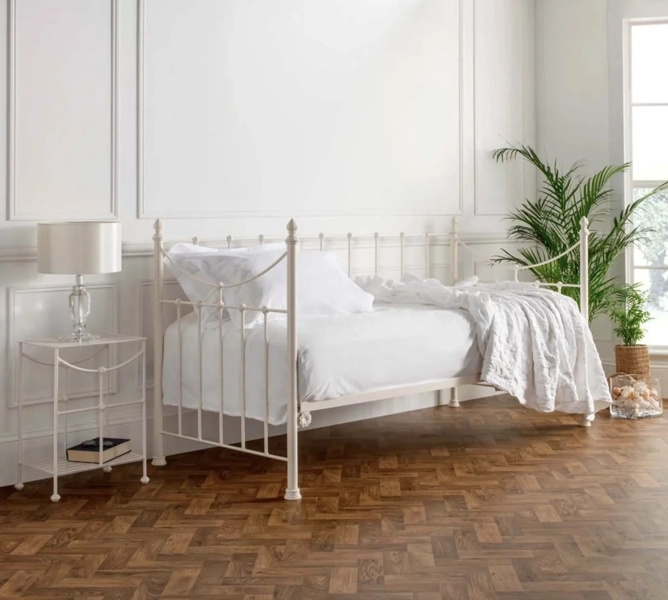 Emily Day Bed